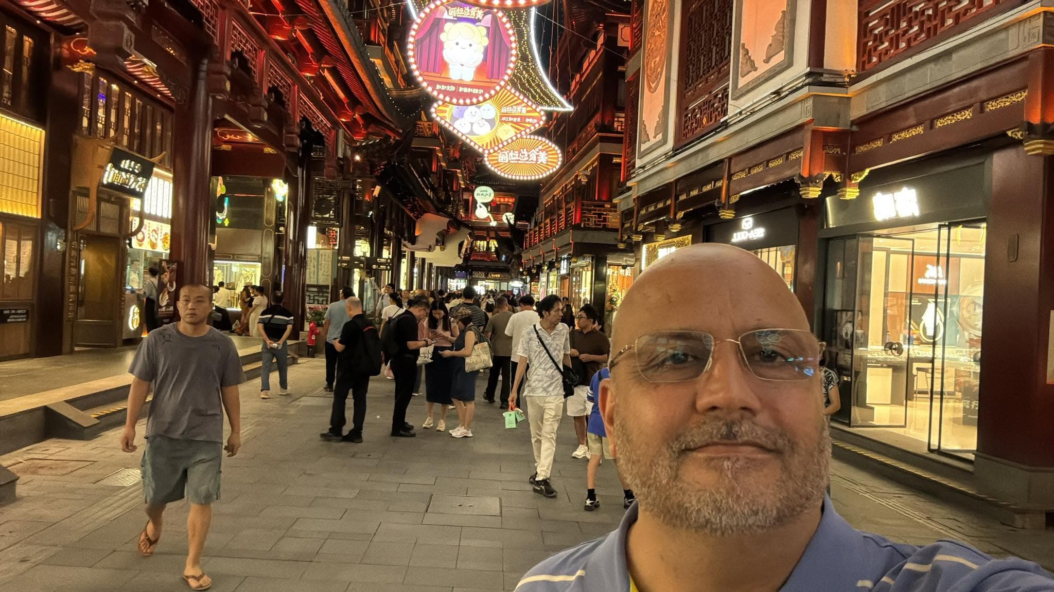 Dr Mujahid Jamil Khattak visiting a historic shopping street in China during the robotic knee replacement faculty trip